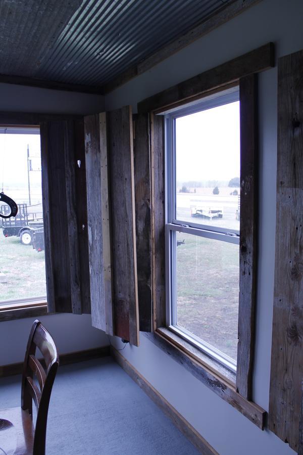 The Barnwood Inn Humansville Exterior photo
